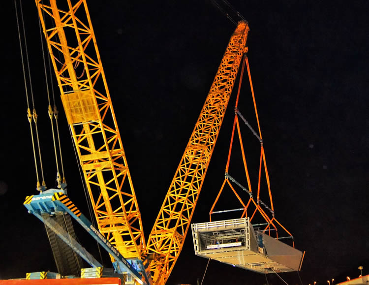 SectionLift 7 Beam Rig for a 400 tonne bridge lift