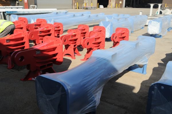 Sectionlift 110 Modular Spreader Beams Specially Adapted To Include The Fitting Of Permanent Floor Stands And Forklift Handling Pockets. Our Customers Design Brief Was That The System Should Be Able To Be Easily Assembled By One Man And A Forklift.